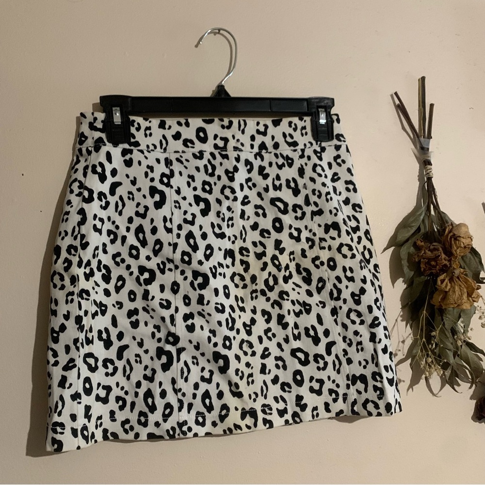black & white leopard print skirt with zipper